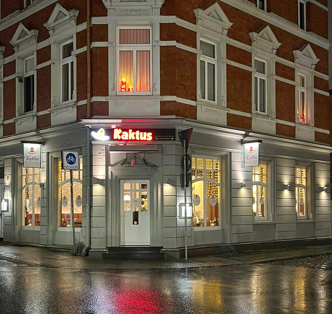 Kaktus Restaurant bei Nacht